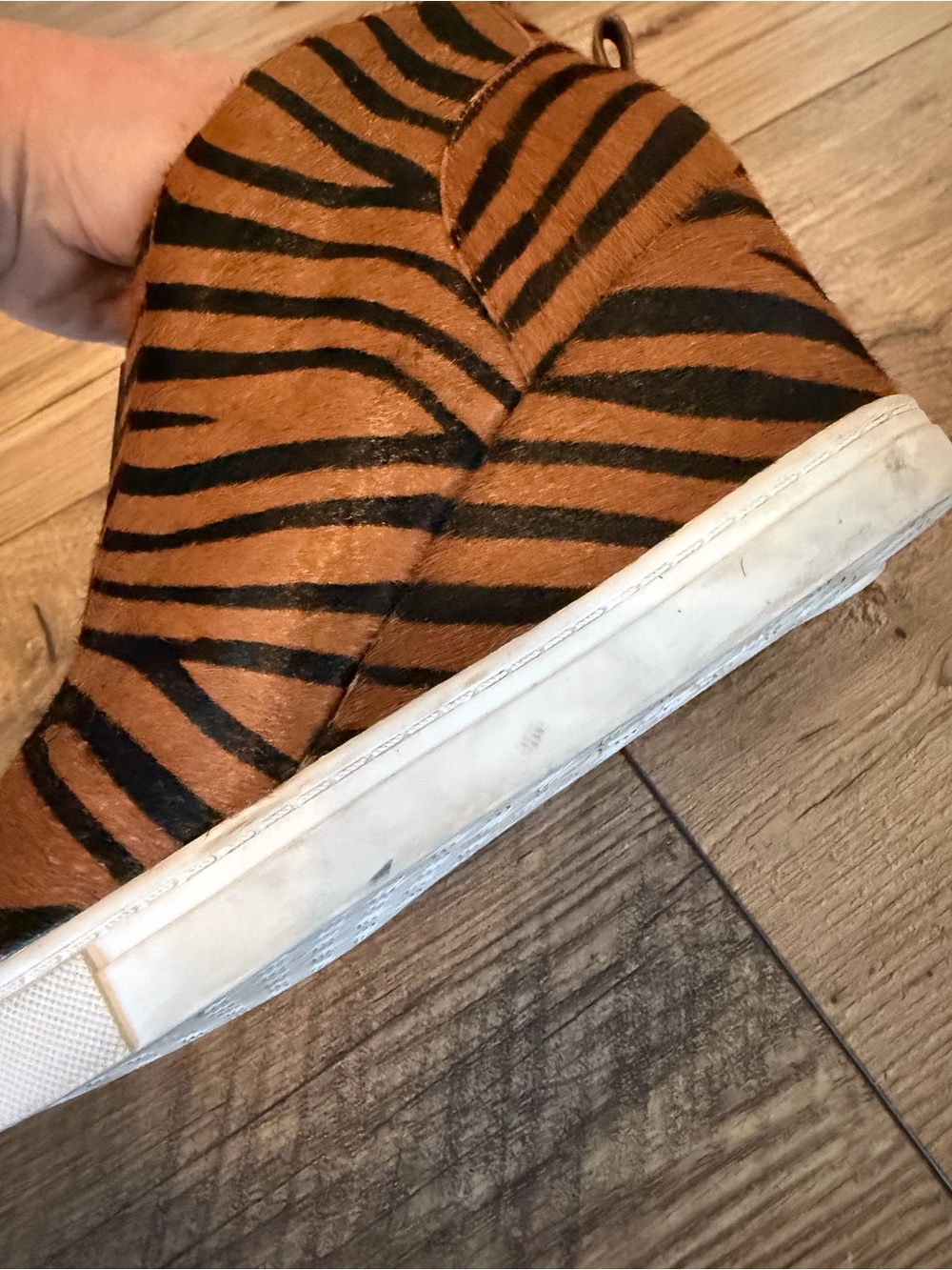 Linea Paolo Anna Tiger Print Calf Hair Wedge Sneaker Bootie Size 7.5 M - Picture 9 of 12